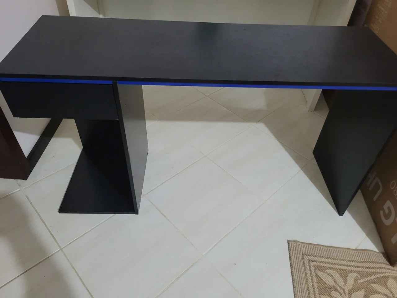 Mesa de Escritório Moderna