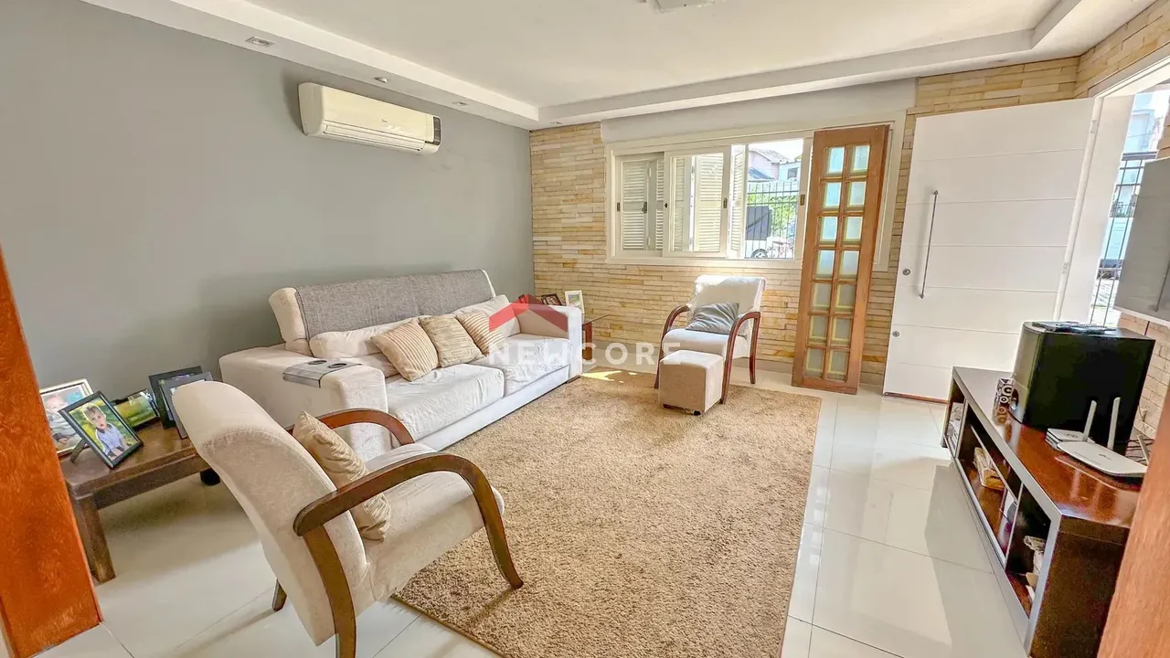 Casa em Rua Armando Czamanski - Ipanema - Porto Alegre/RS