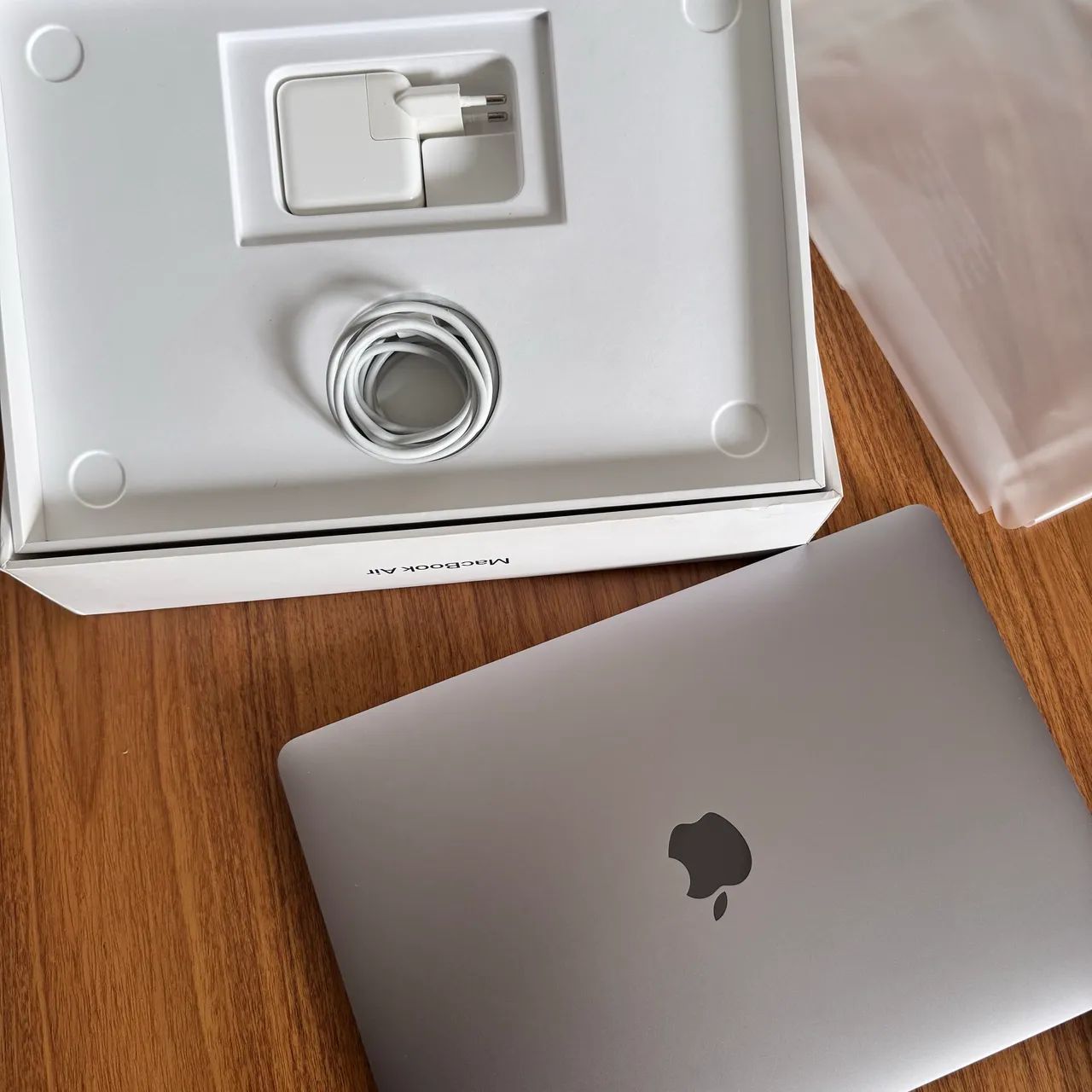 MacBook Air M1 - 8GB - 512GB SSD Impecável Com Caixa - Notebooks