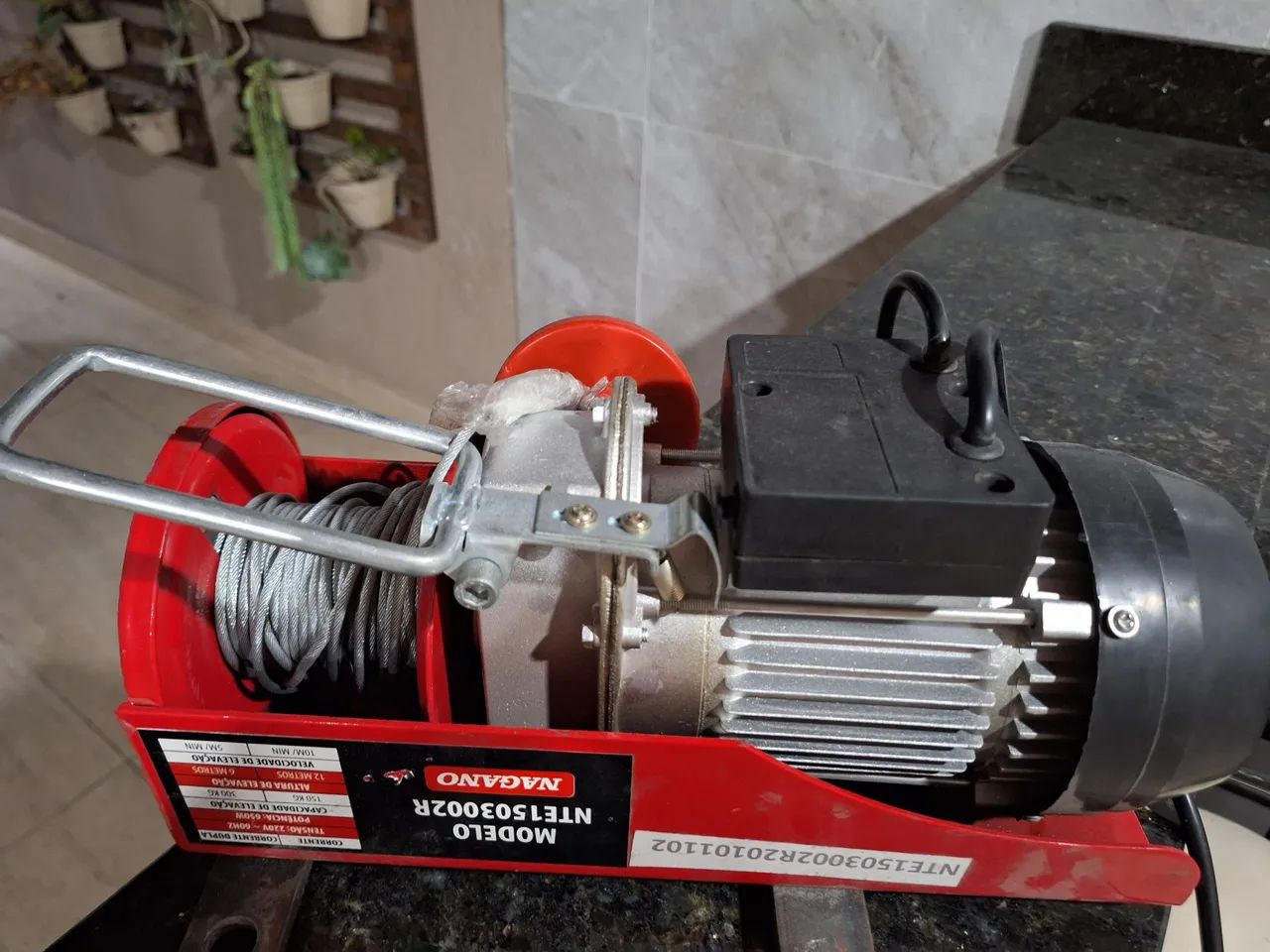 Motor de Guincho 300kg Modelo 3002R - Foto 2