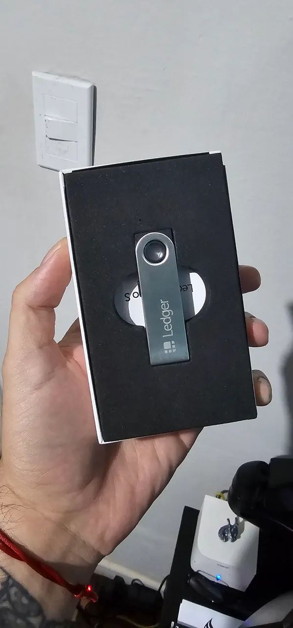 Ledger Nano S - Wallet de criptomoedas