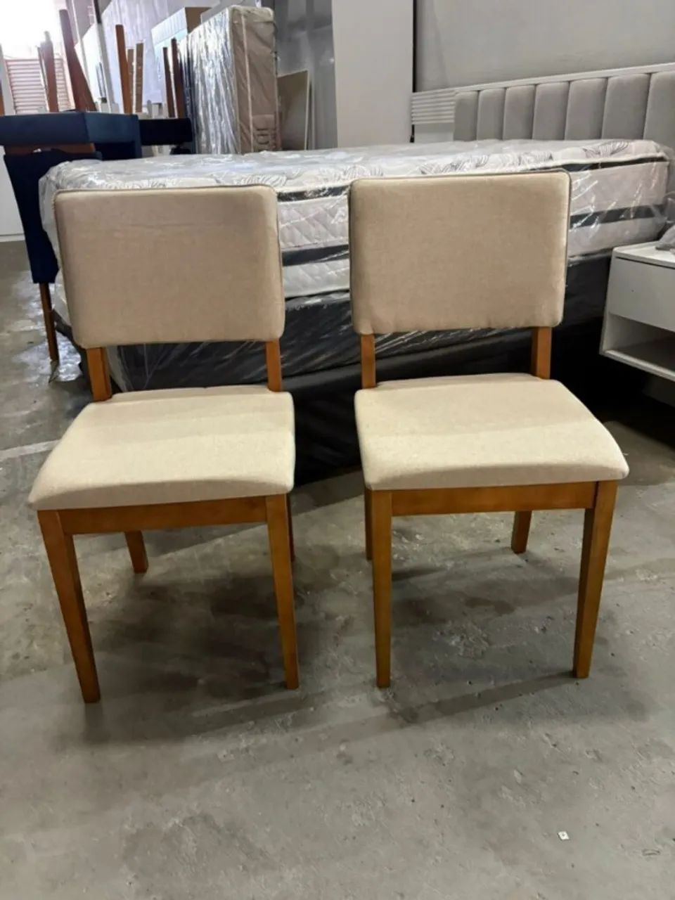 Mesa Salinas 90 Cinamomo/Off White com 4 Cadeiras Pérola  - Foto 3