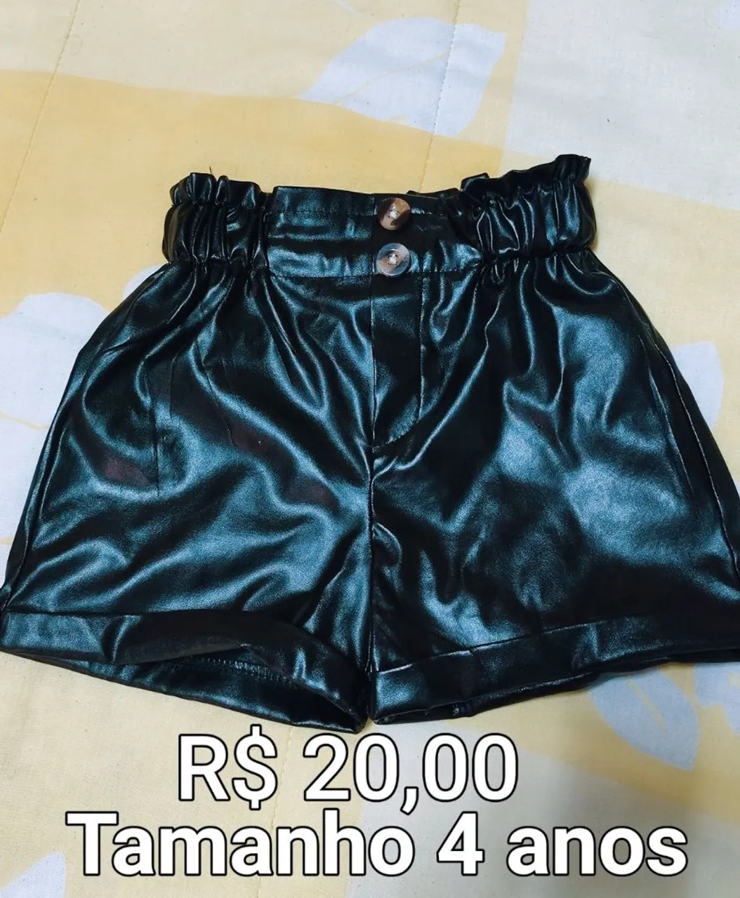 Shorts de couro sintético para menina - Tamanho 4 anos