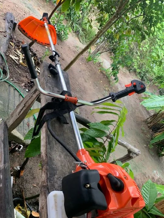 Roçadeira à Gasolina 3hp 65cc Nakasaki 650pro - Foto 2