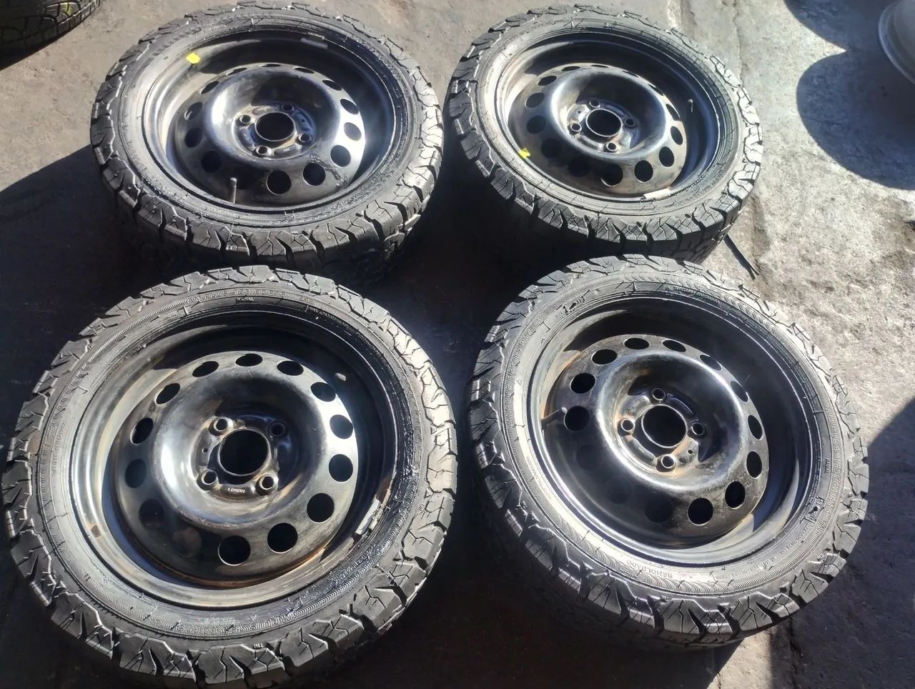 RODAS ARO 15 ORIGINAL FORD - Foto 4