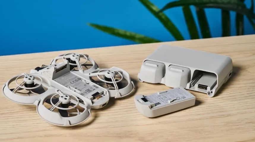 DJI Neo Fly More Combo Novo  - Foto 4