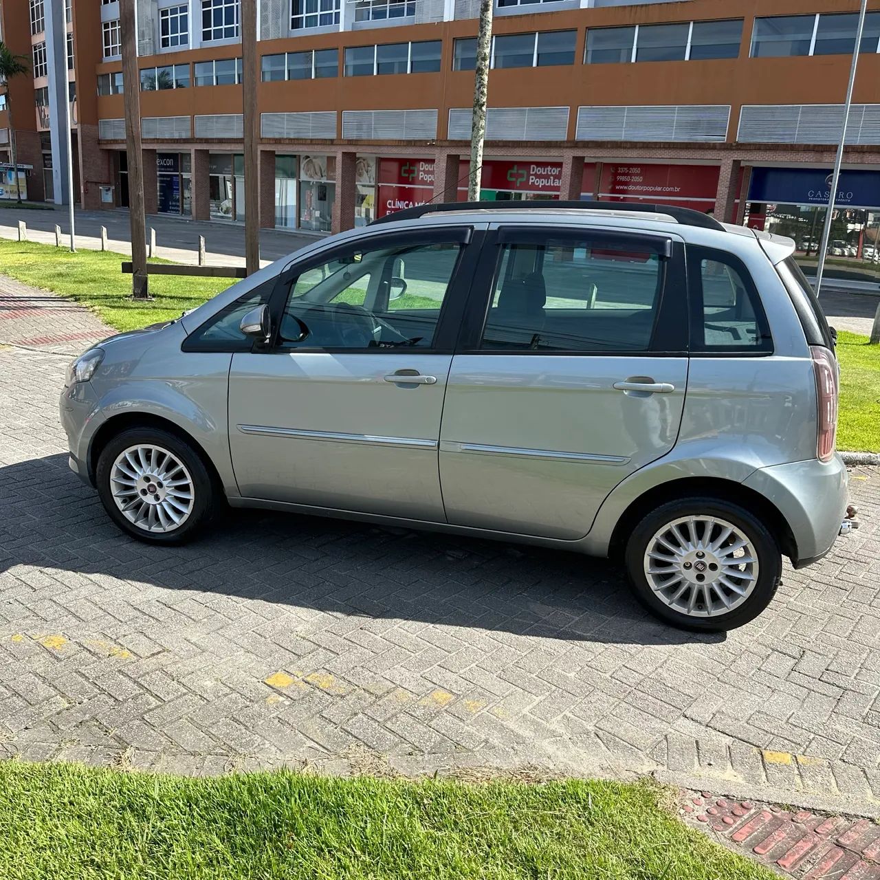 Fiat Idea Attractive 1.4 Fire Flex 8V 5P 2011 - Foto 5