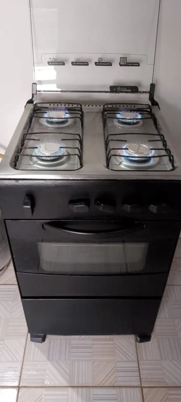 Fogão 4 bocas com forno