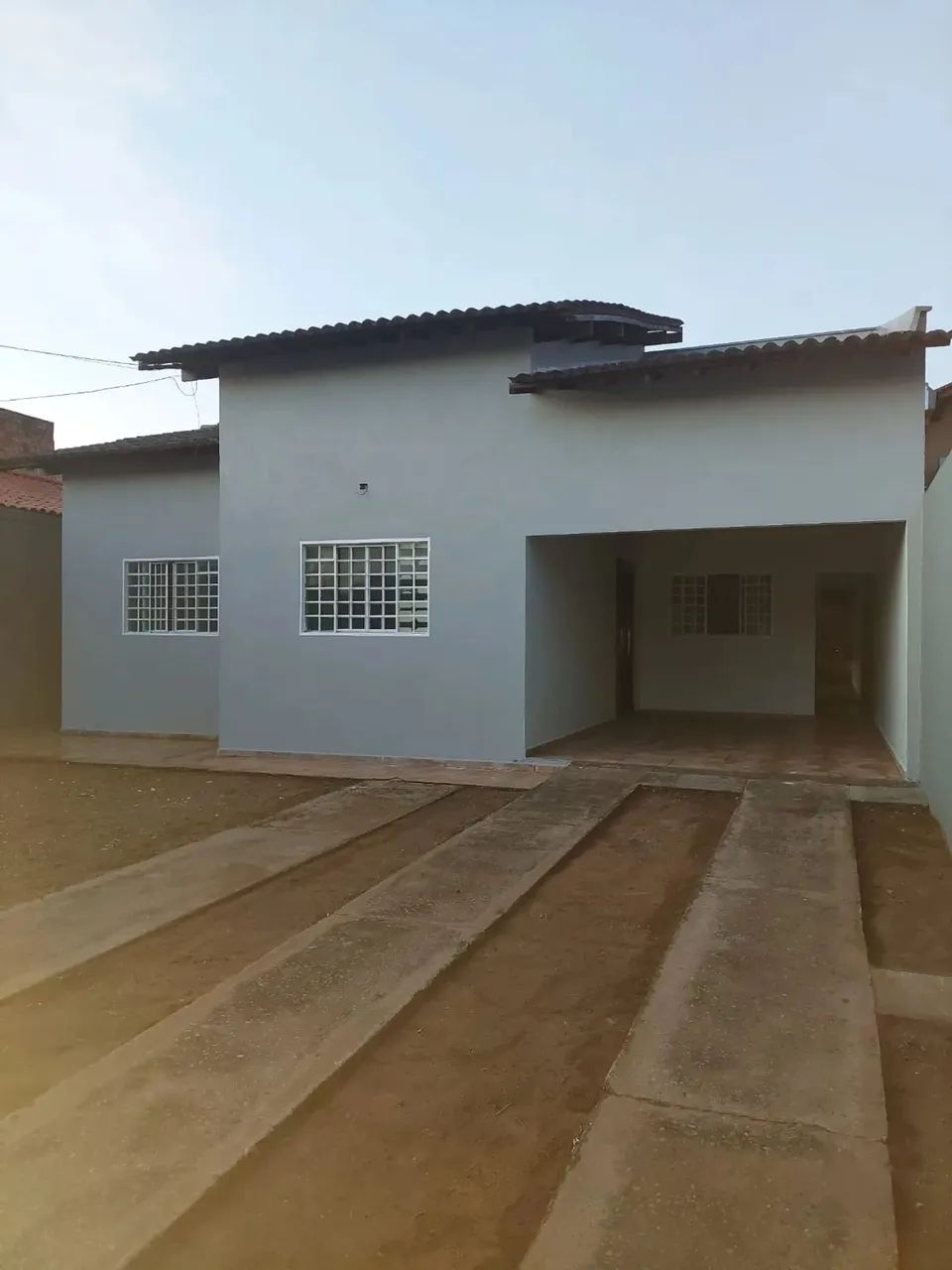 CASA TÉRREA, 3 QUARTOS 1 SUÍTE, C/ ARMÁRIOS, REGIÃO CENTRO E SHOP VG, C/ CHURRASQUEIRA
