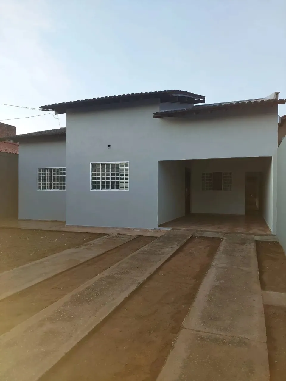 CASA TÉRREA, 3 QUARTOS 1 SUÍTE, C/ ARMÁRIOS, REGIÃO CENTRO E SHOP VG, C/ CHURRASQUEIRA