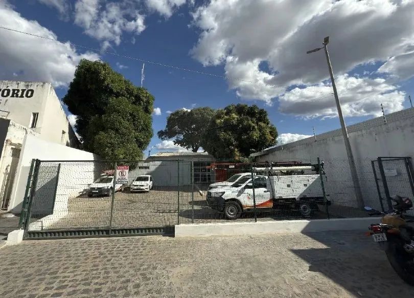 Prédio de Área Comercial, com área 570m² - Cajazeiras/PB