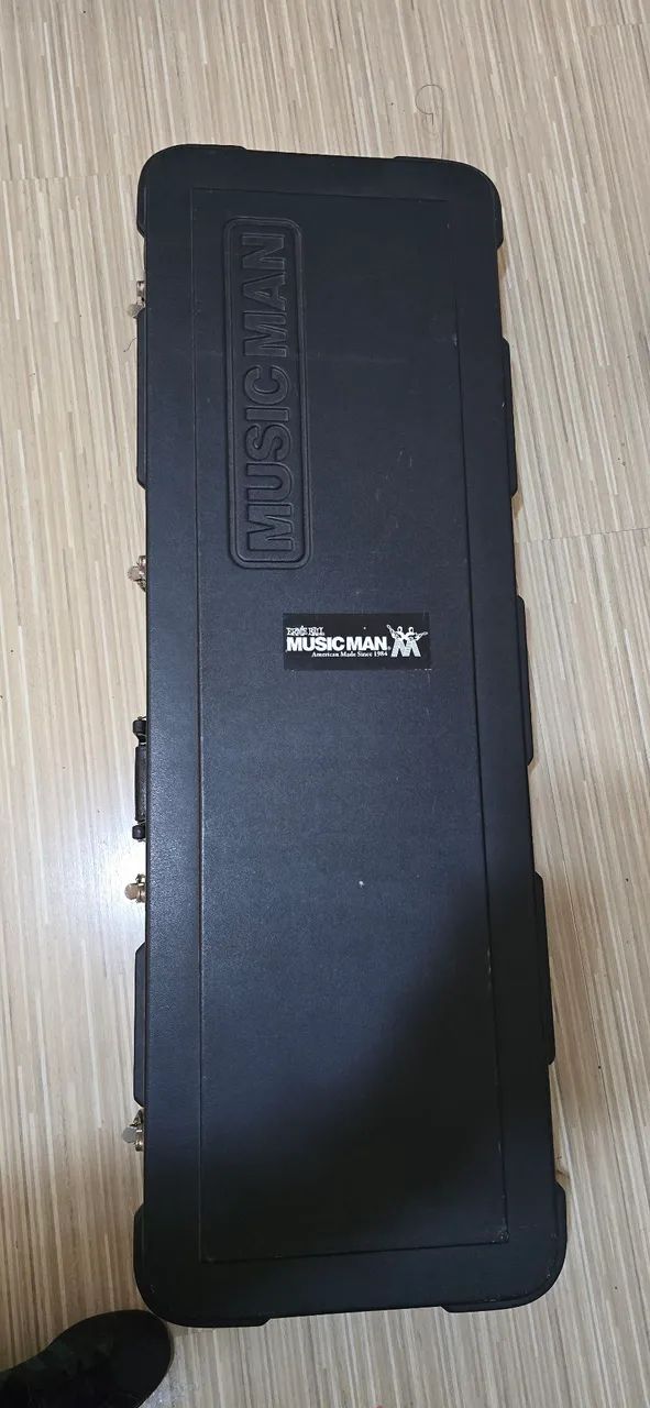 BAIXO MUSIC MAN HH COM CASE ORIGINAL ( ken smit, lakland, fender