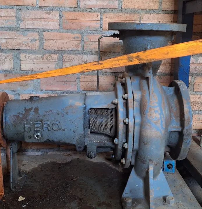 Bomba d'água industrial usada com motor acoplado  - Foto 2