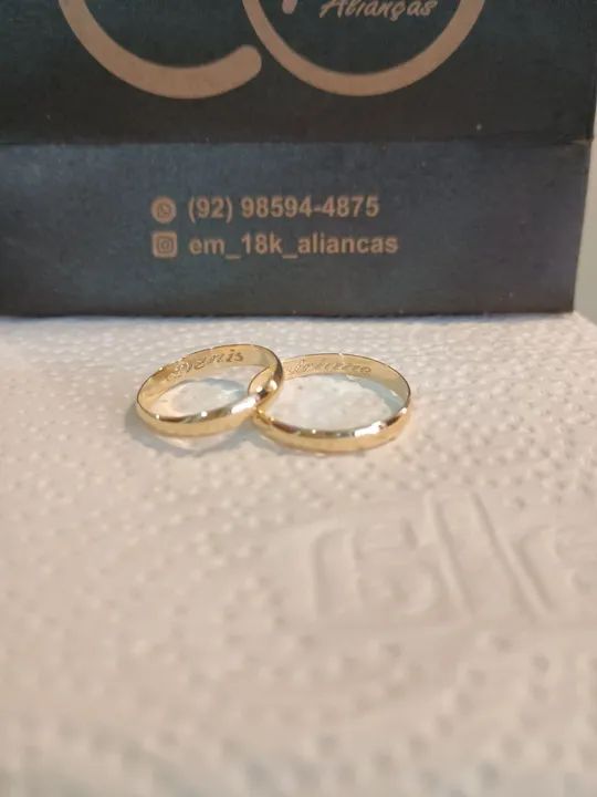Par Alianças de ouro 18k ( preço promocional) gravação dos nomes dentro  - Foto 4