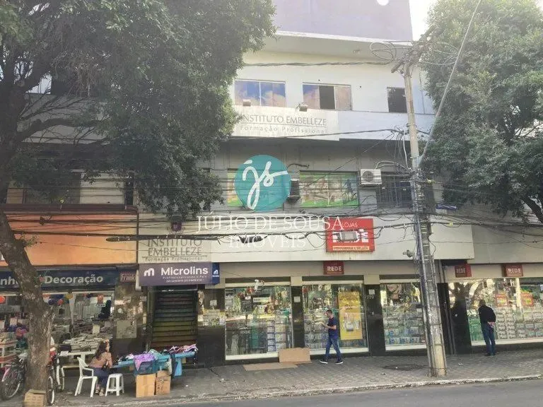 Imóvel para aluguel possui 84 metros quadrados com 3 quartos em Centro - Governador Valada