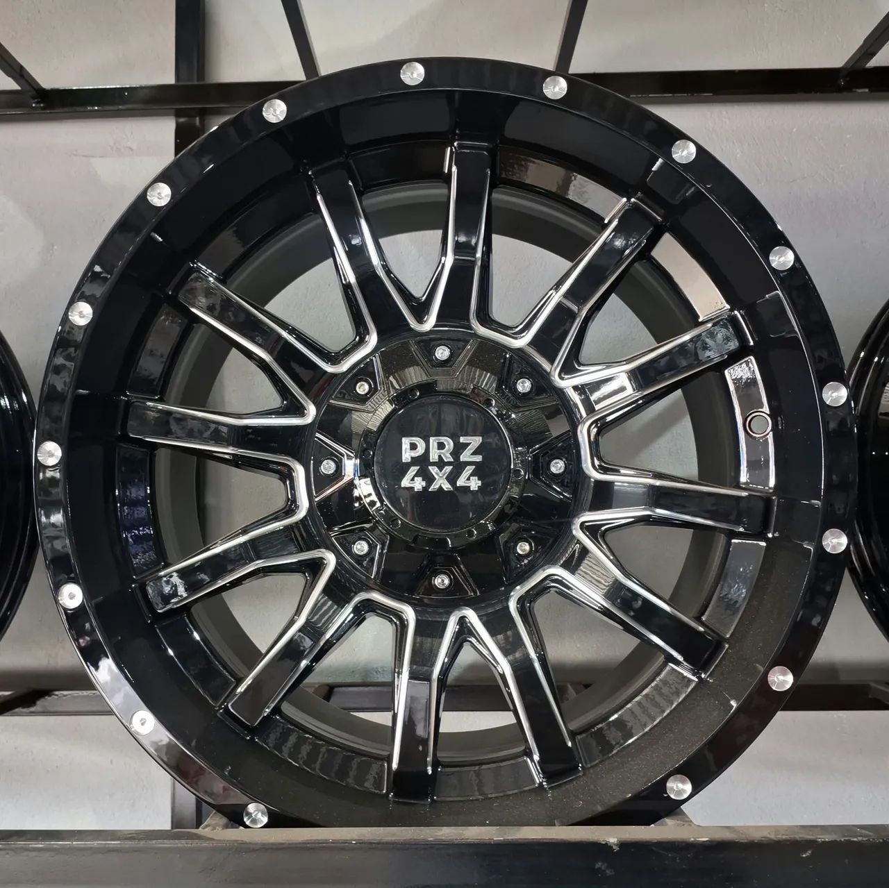 Promoção Rodas Aro 18x9' Off Road PRZ 1427 Novas - Peças para