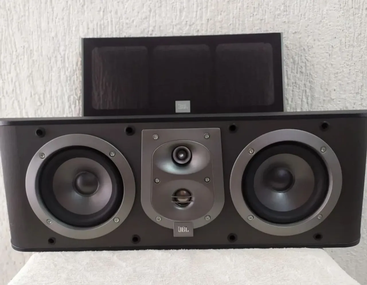Caixa central JBL 25c