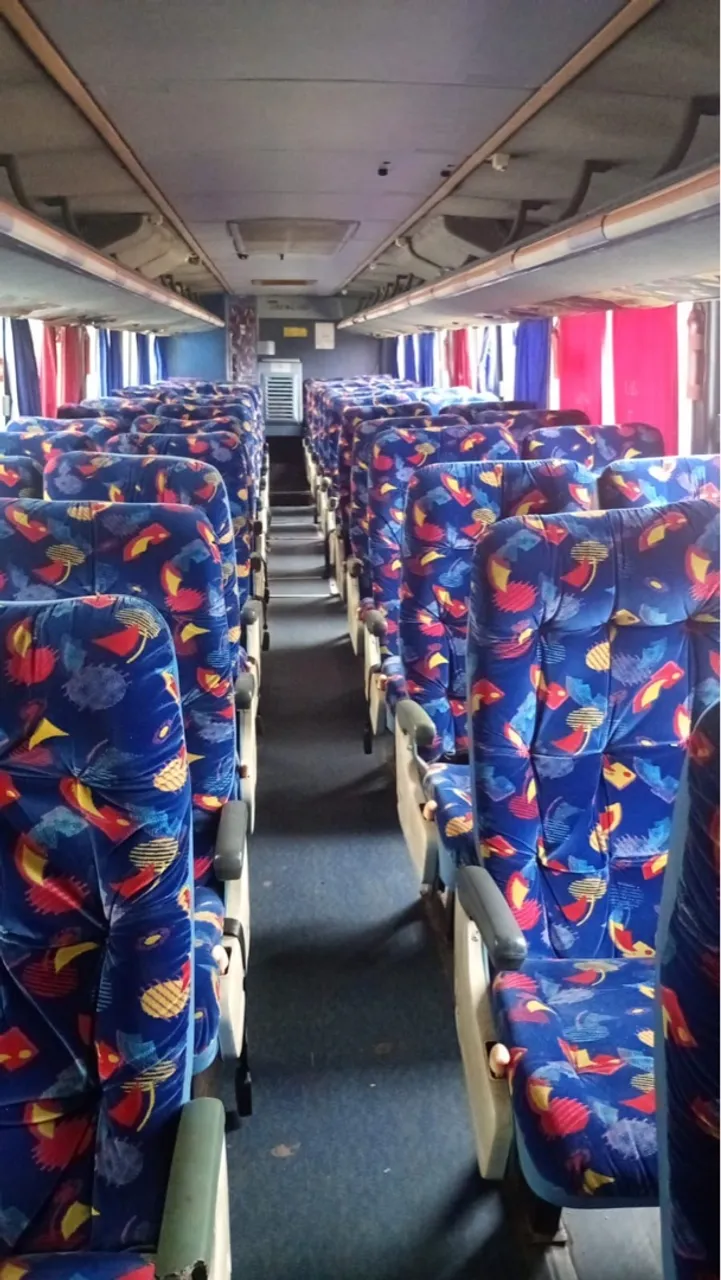 Ônibus Mercedes bens 0400, Ano 2000