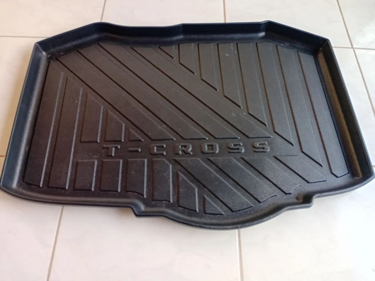 BANDEJAS ORIGINAL:  T-CROSS,  RENAULT KWID,  COROLLA CROSS. 