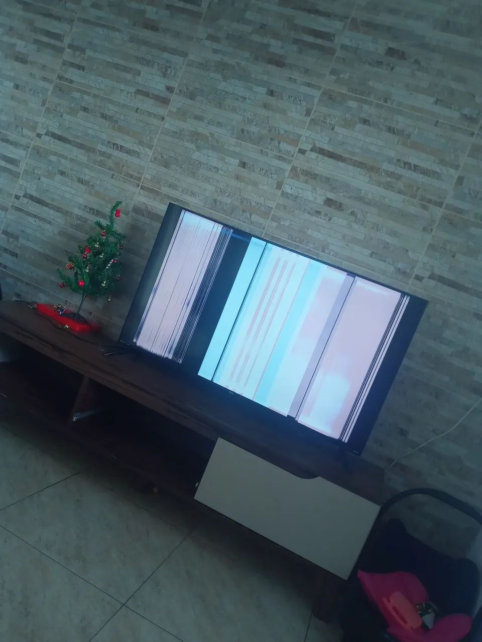 Tv TCL 39'' (com defeito na tela) - Foto 2