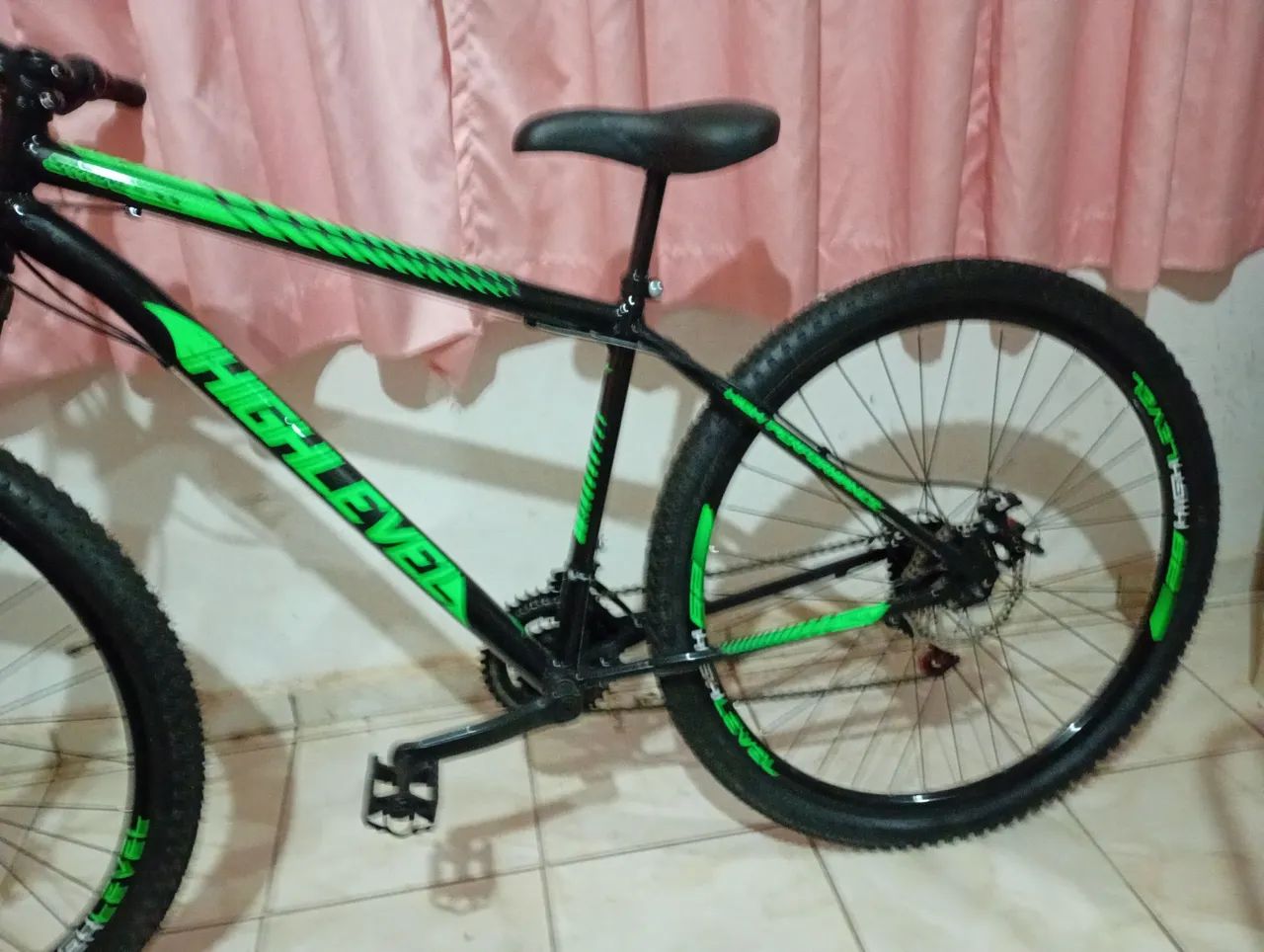 Vendes uma bicicleta 