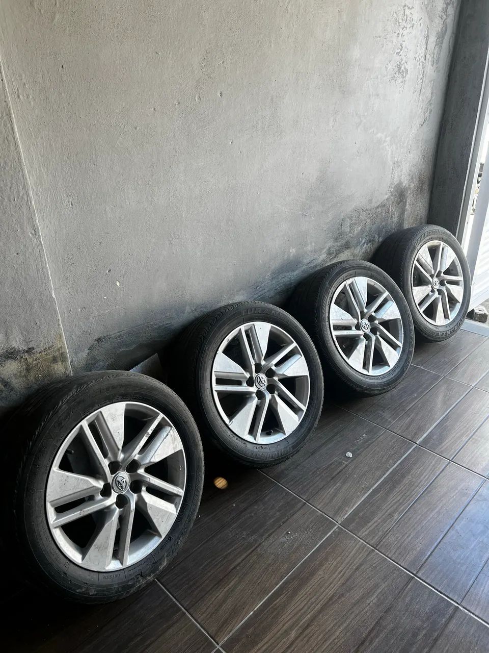 4 Rodas do corolla 2015  