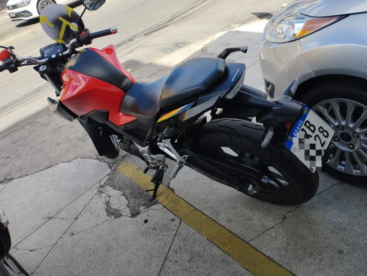 CB Twister 300 com ABS ano 2023 - Foto 5