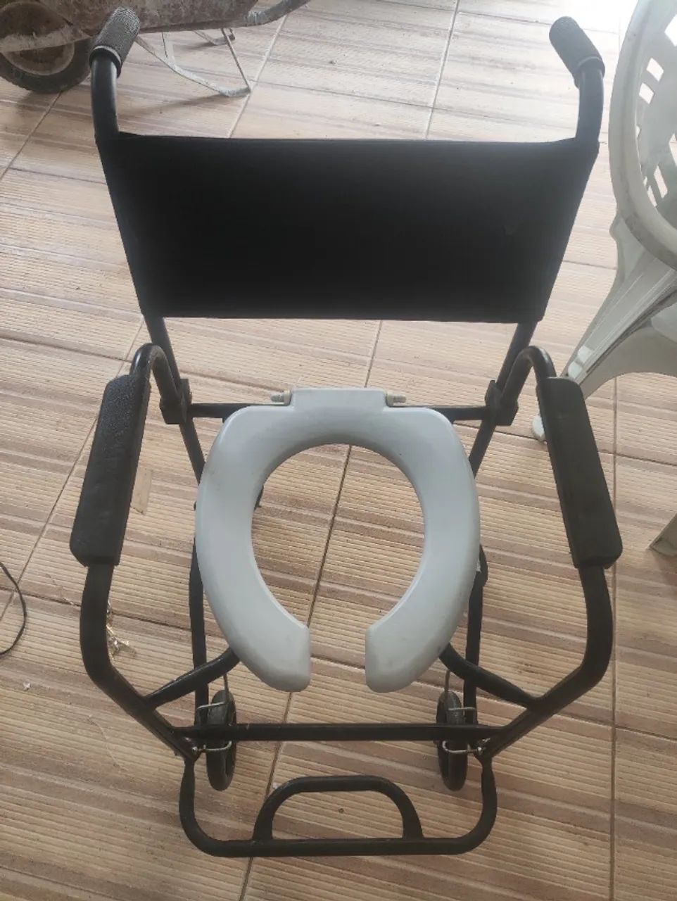 Vendo cadeira de banho