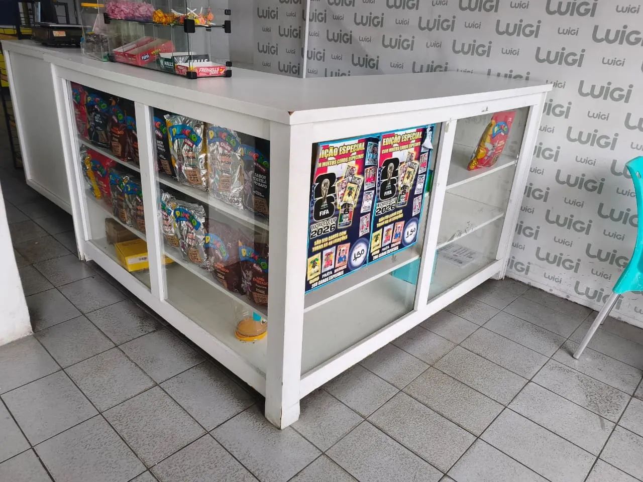 Balcão/Expositor/Baleiro/jogo de cadeiras