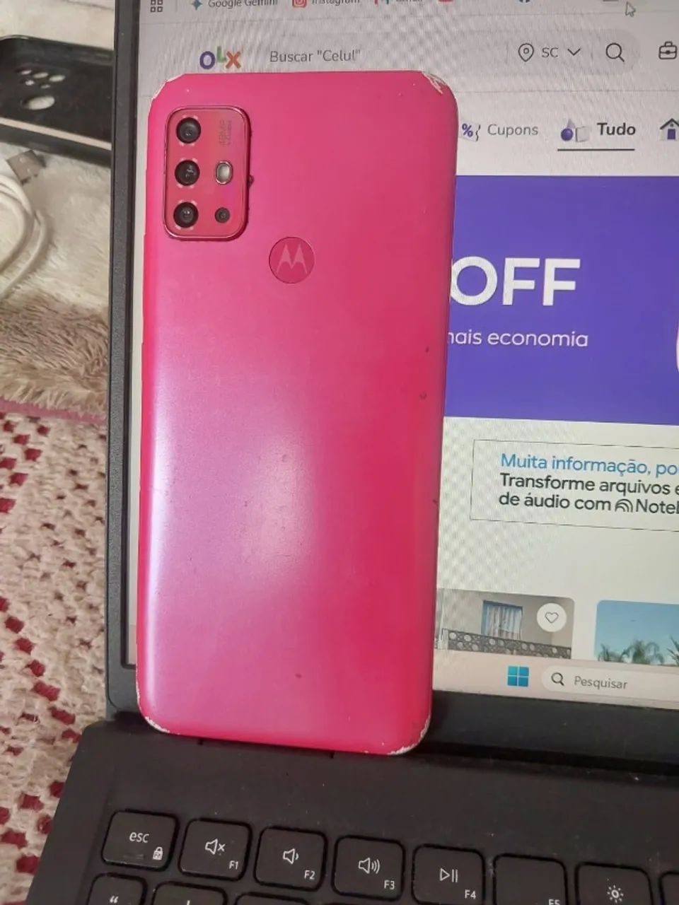 Celular com defeito