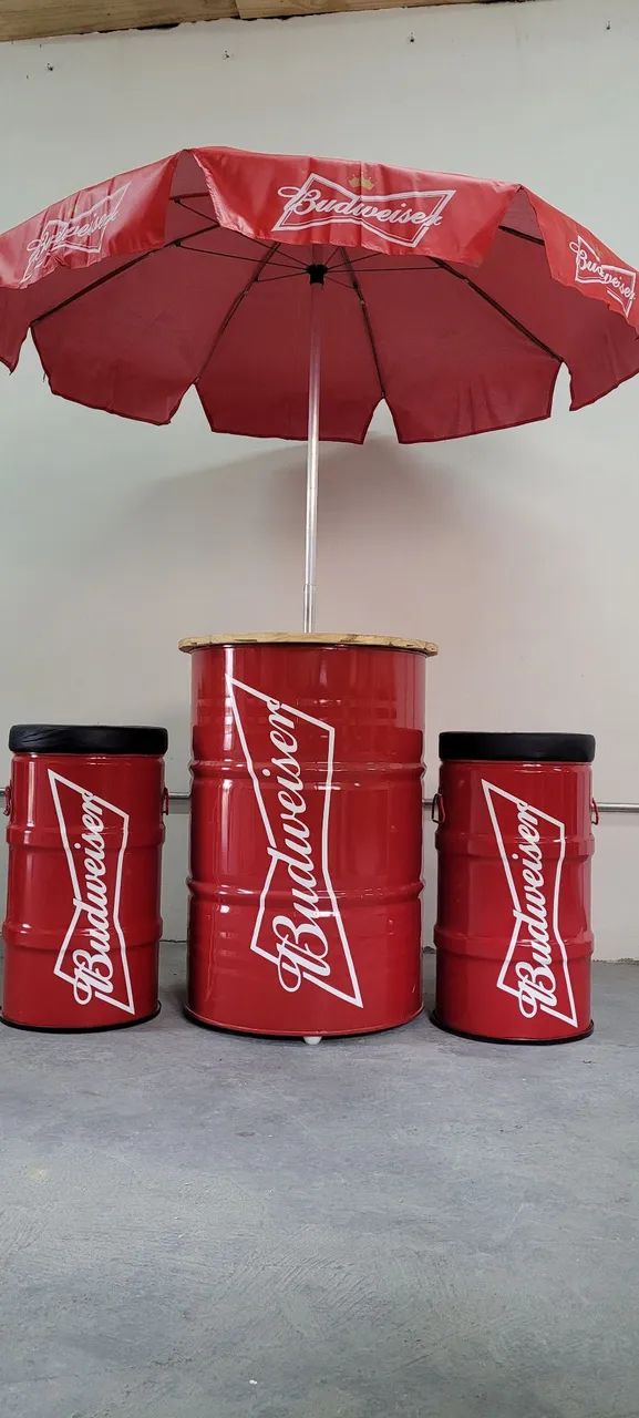 Kit duas banquetas, mesa e guarda sol  - Foto 4