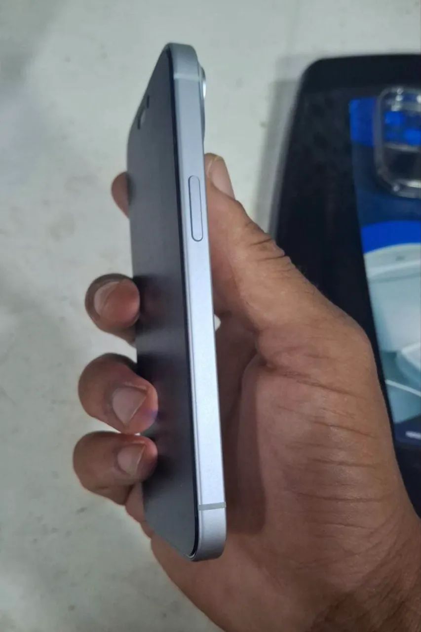 iPhone 15 normal - Foto 4