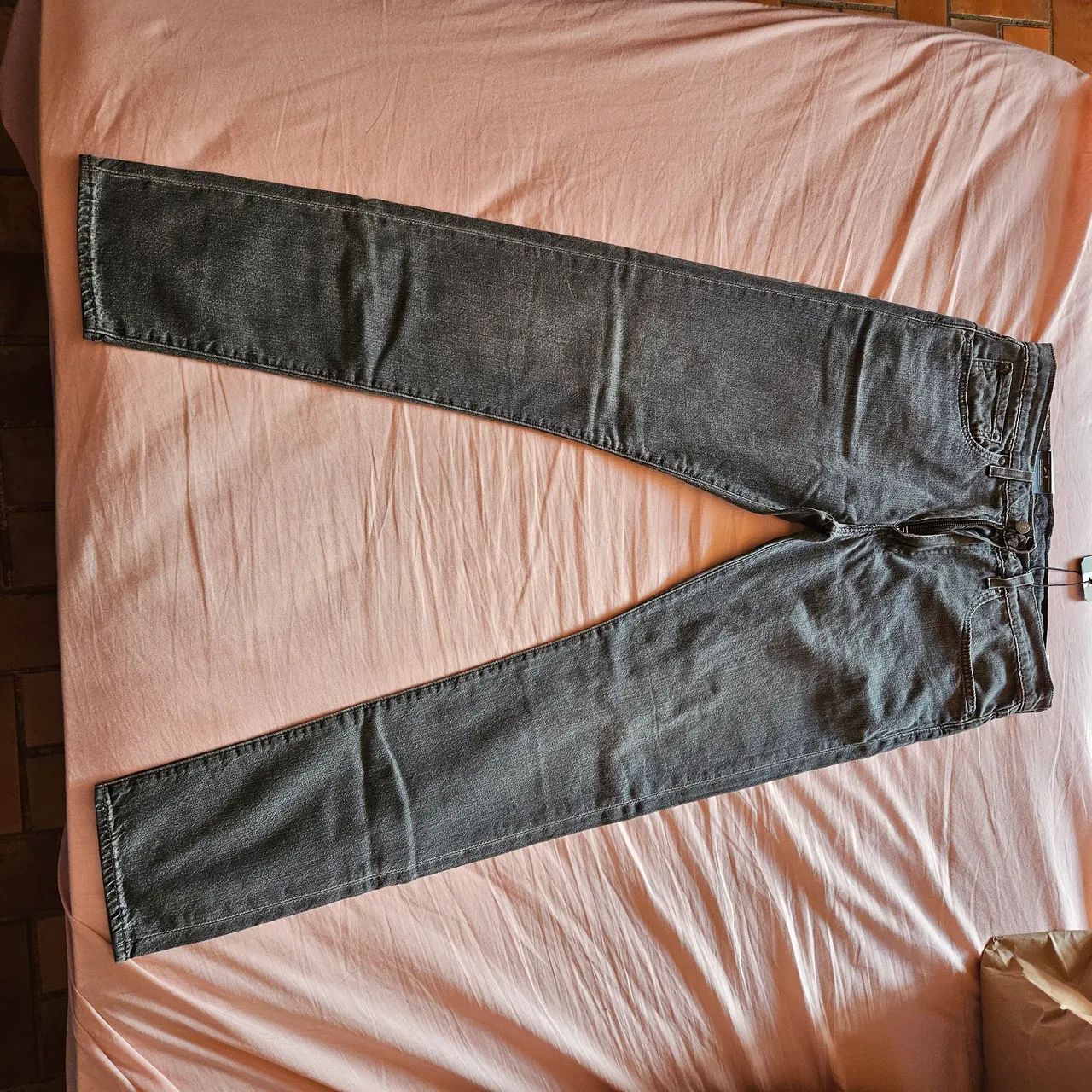 2 calças levis novas com preço e etiqueta - Foto 5