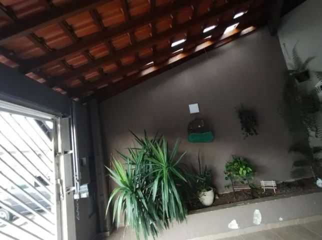 Casa com 2 Quartos Espaçosa e Aconchegante