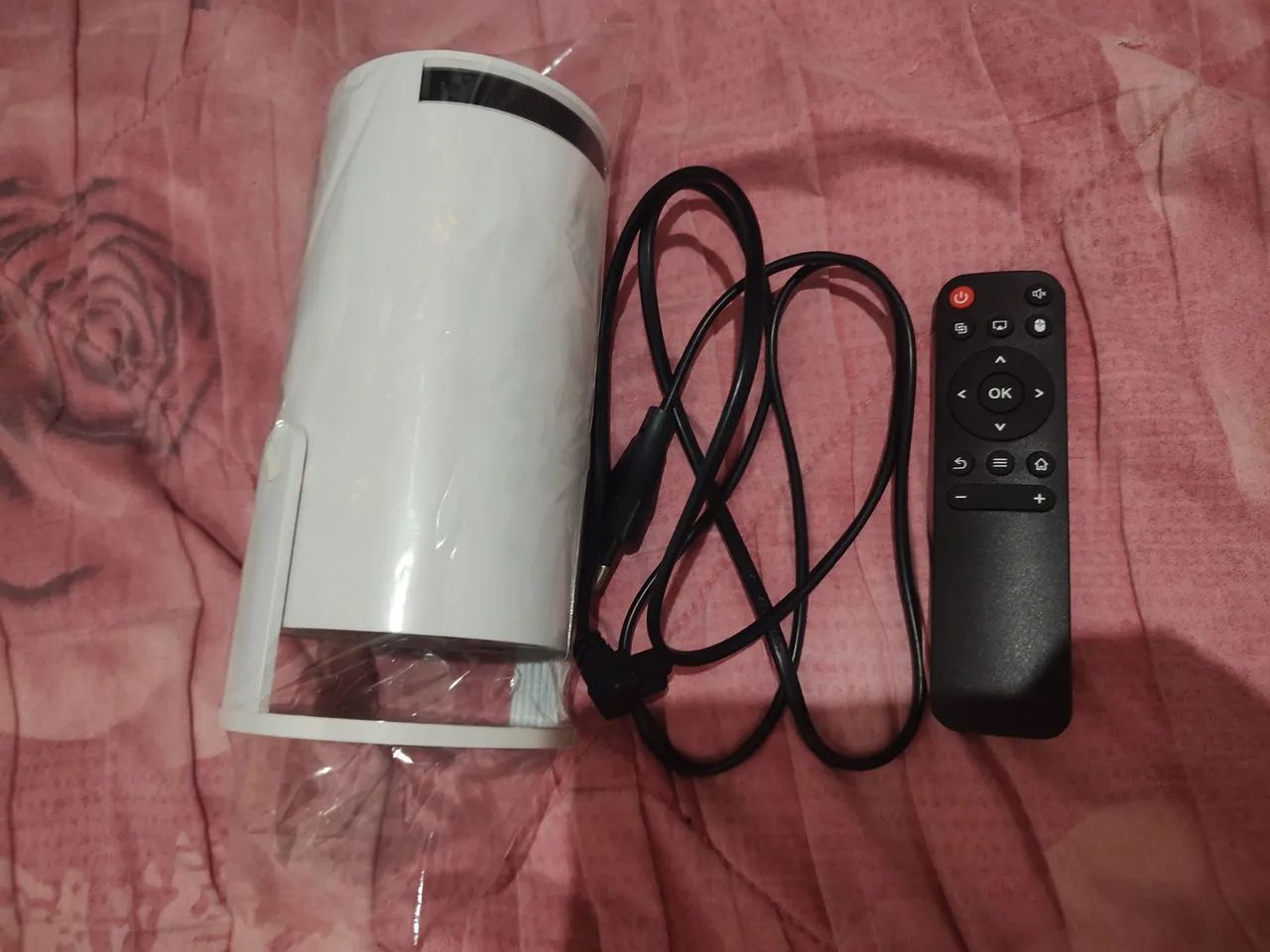 Projetor HY300 Pro Séries FIlmes  - Foto 3