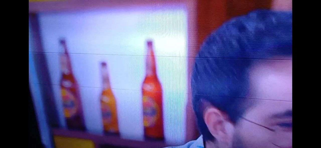 TV Samsung 40 polegadas com linhas na tela - Foto 3
