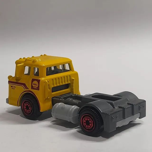 Miniatura caminhão Shell cabine Matchbox escala 1:87 - Foto 3