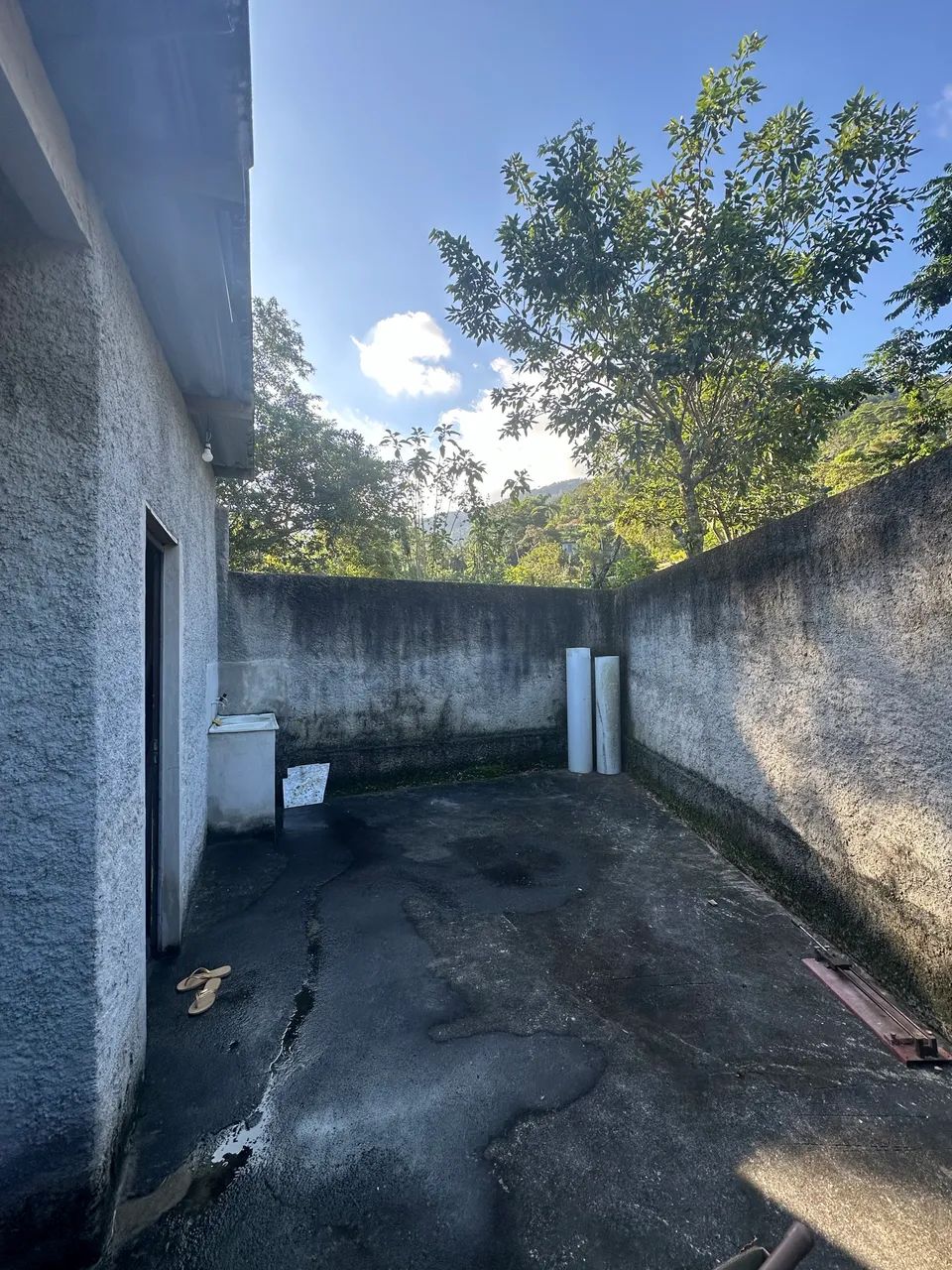 Vendo casa entre ariró e zungu 