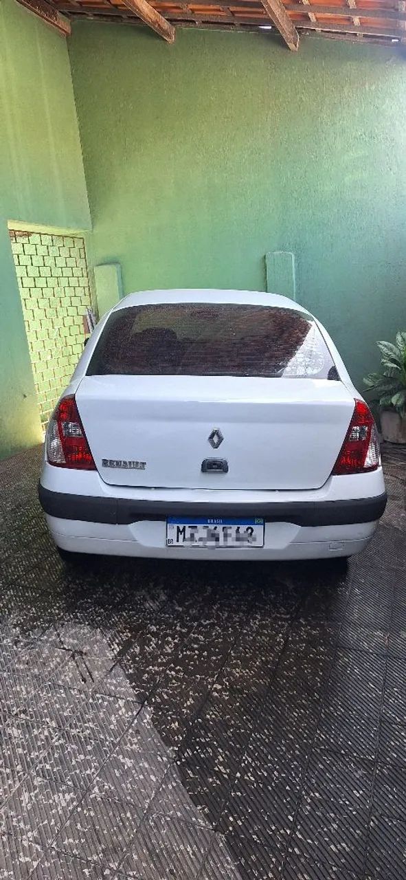 Clio  - Foto 3