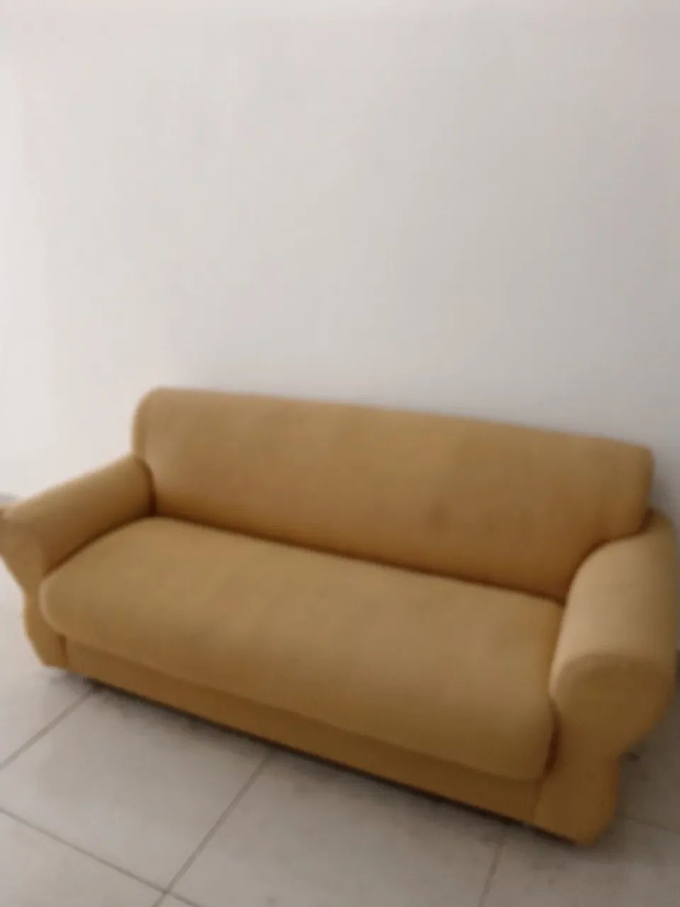 Sofá Excelente Qualidade Super Resistente e Confortável!456503394912839680