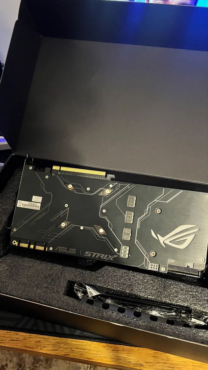 Placa de vídeo Geforce GTX 1070ti ROG STRIX RGB - Foto 6
