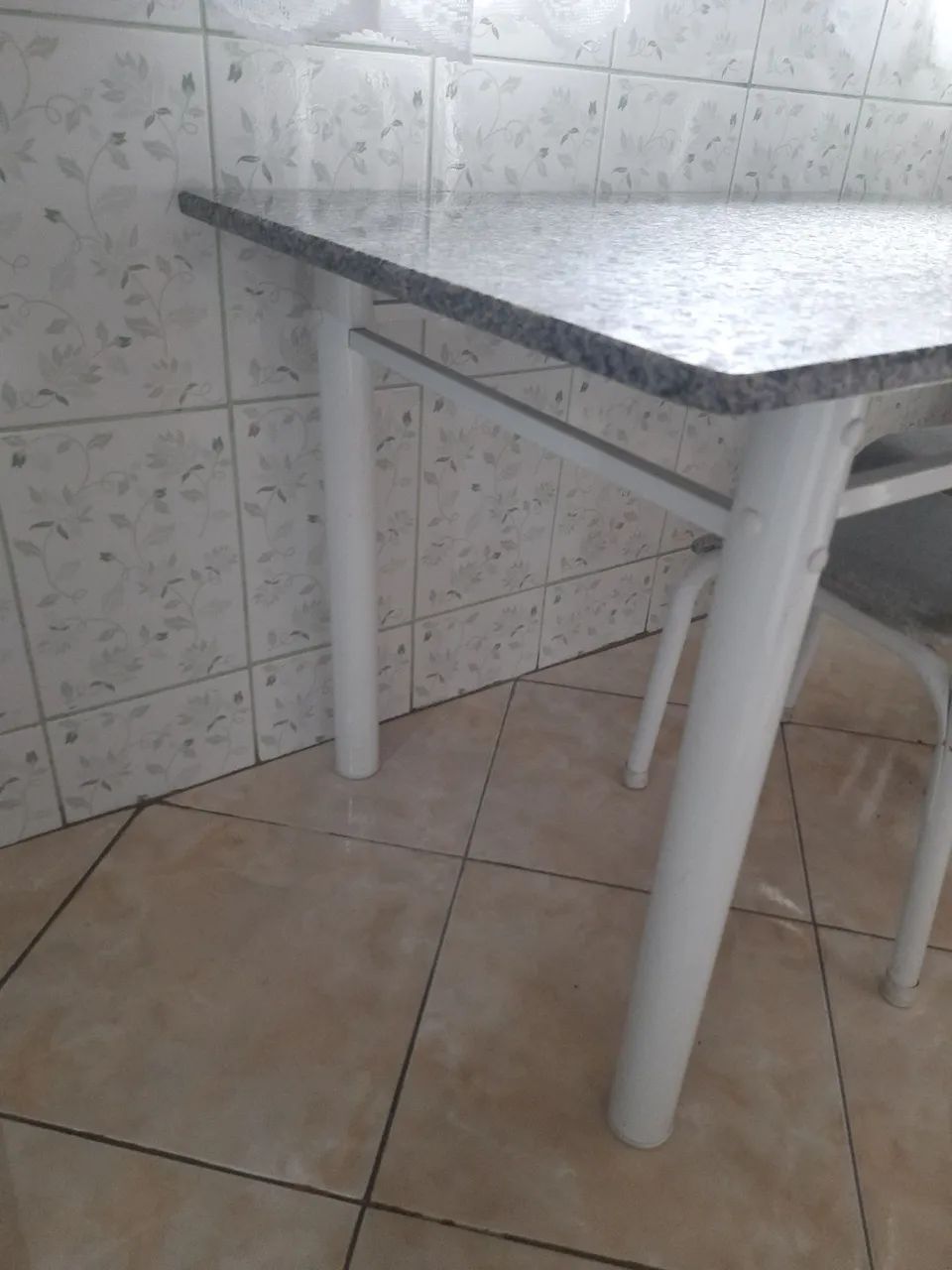 Mesa de Pedra C/ 3 cadeiras  - Foto 3