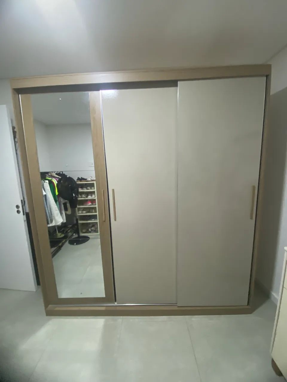 Guarda roupa casal 