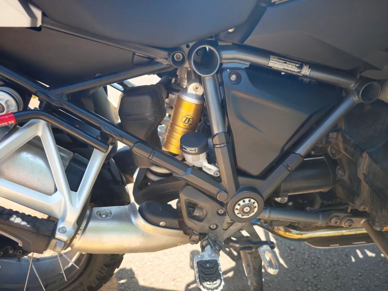 BMW 1250 Triple Black Option 719 - Foto 4