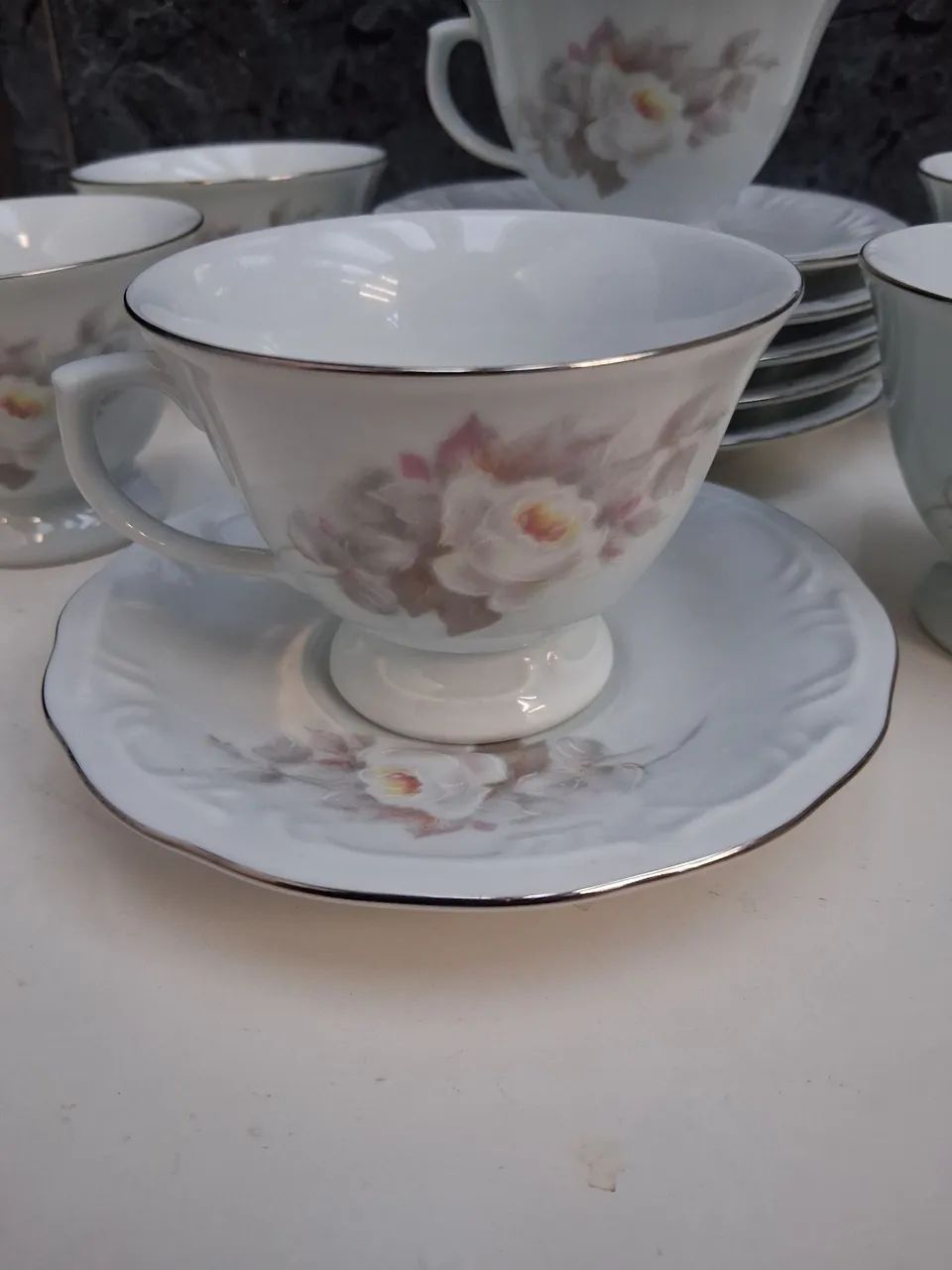 Kit xícaras e Pires  de porcelana  - Foto 2
