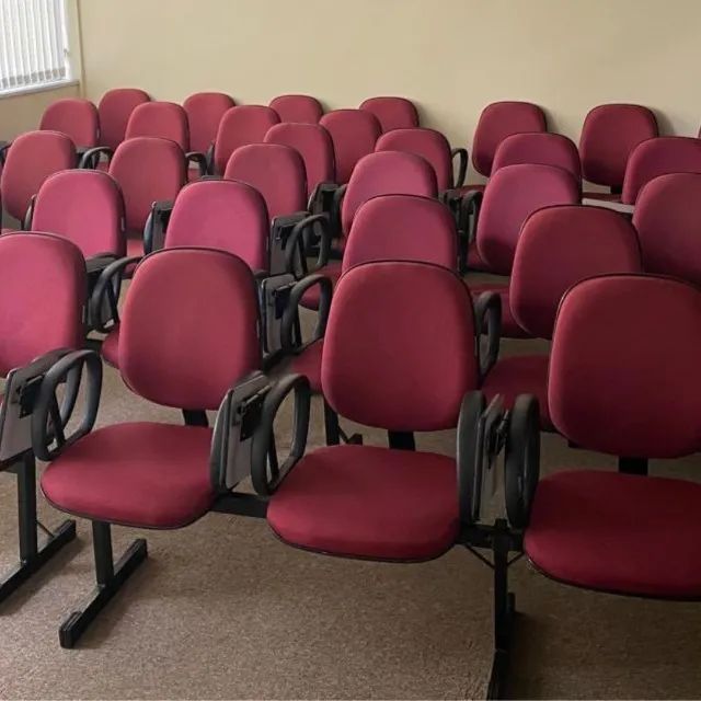 11 Longarinas (44 Lugares) - Ótimo Estado / Ideal para Igrejas e Clínicas