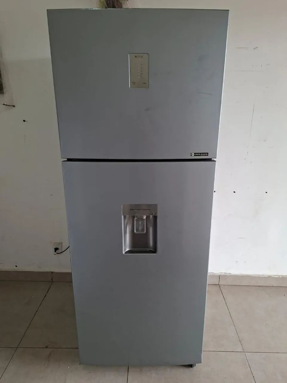 Vendo geladeira 