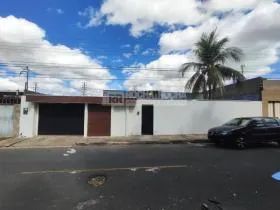 Excelente Casa Comercial a venda em TERESINA