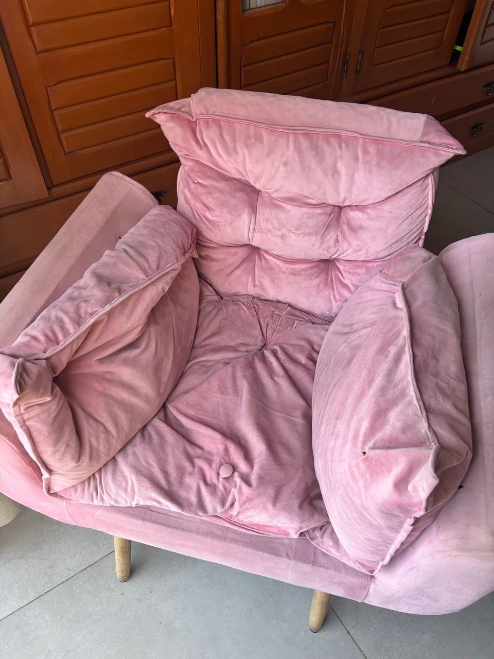 Poltrona Opala de veludo Rosa