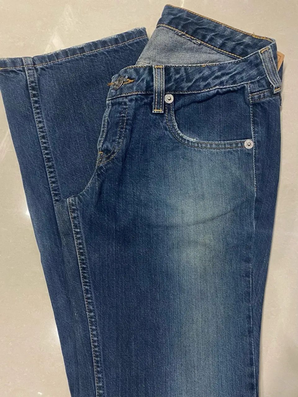 Calça jeans feminina LEVIS  modelo 517